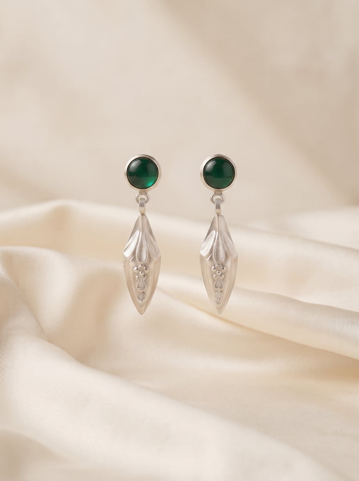 Kumaoni Panna Boond Tops in 925 sterling silver