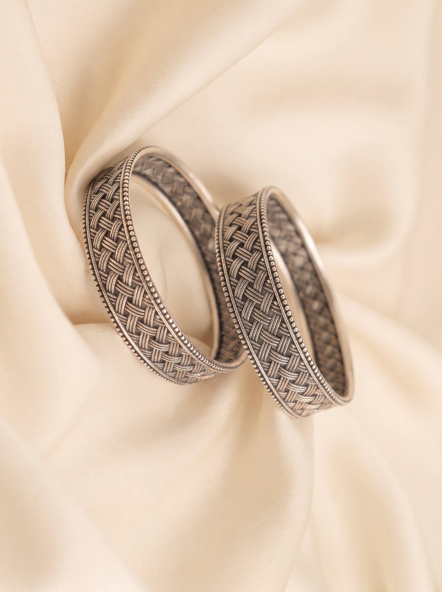Kumaoni Jaali Kangan in 925 sterling silver, view 2